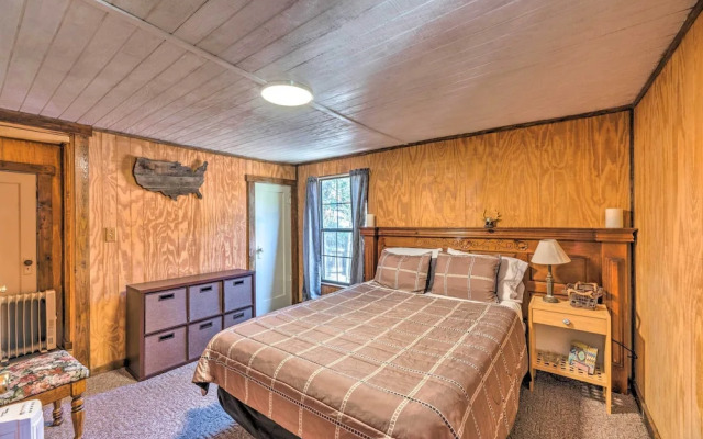 Pet-friendly Cloudcroft Cabin w/ Forest Views!