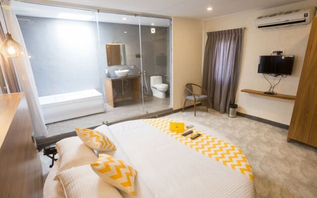 FabHotel Canvas HSR layout