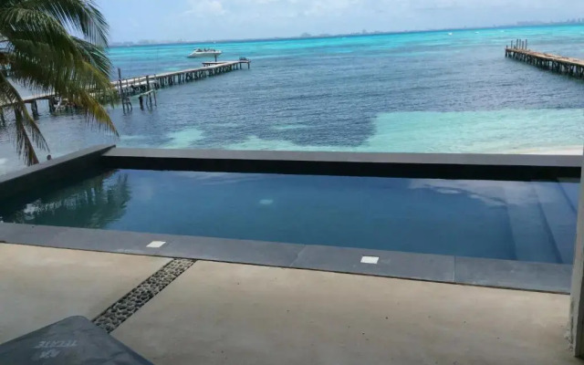 Maria's Kan Kin with Private Beach