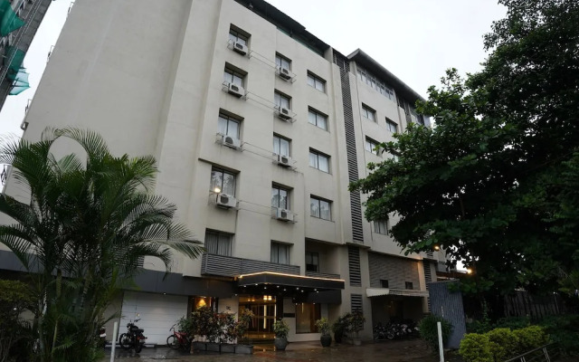 Hotel Sadanand Regency