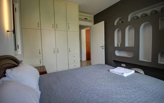 Villa Elias 3BR with Jacuzzi & Pool