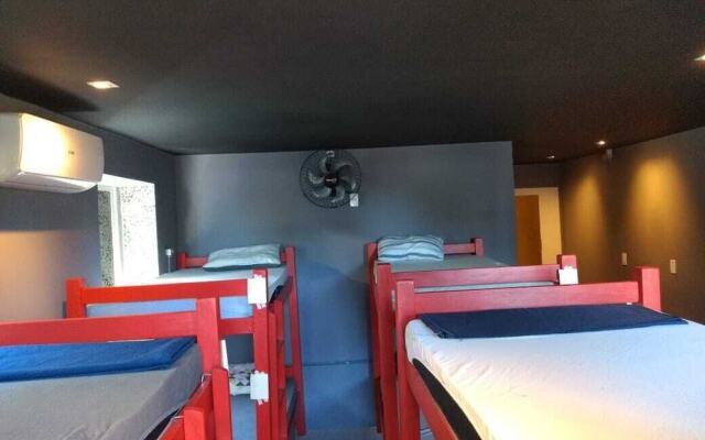 Reef Hostel & Pousada
