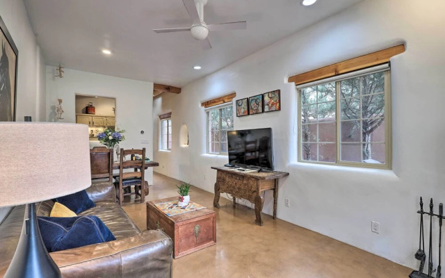 Historic Railyard Bungalow - Walkable Location!