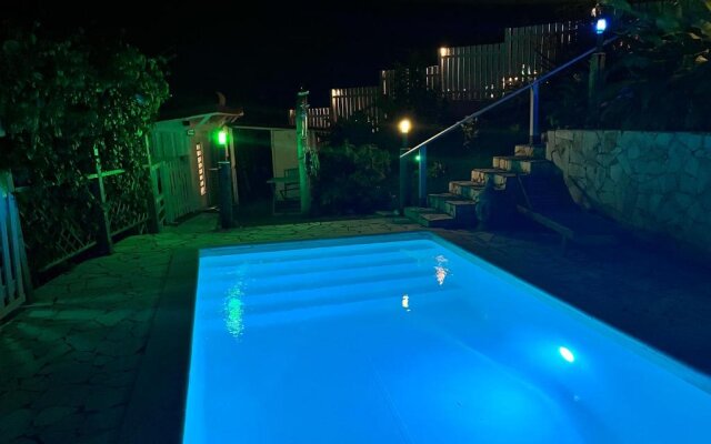 charmant bungalow avec piscine