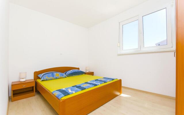 Apartments Kažimir in Necujam - island Solta