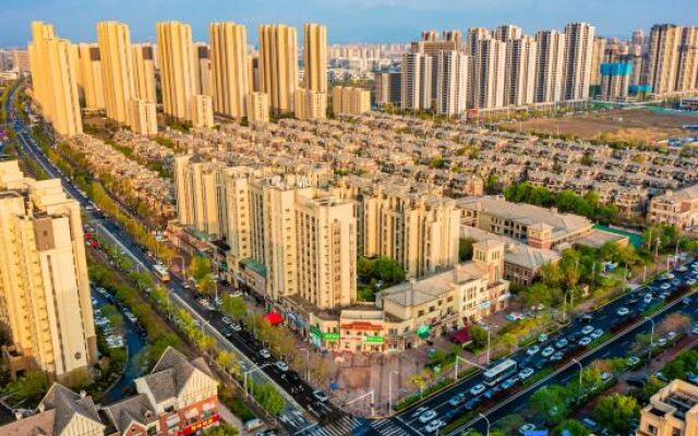 Yishuwan Hotel (Hi-tech Zone Shimao 52+ Shopping Center)