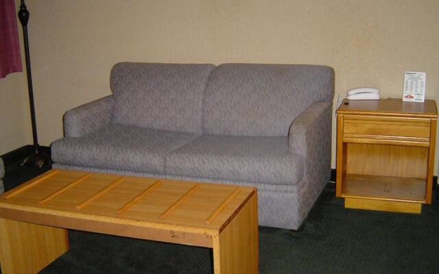 Economy Inn Plymouth