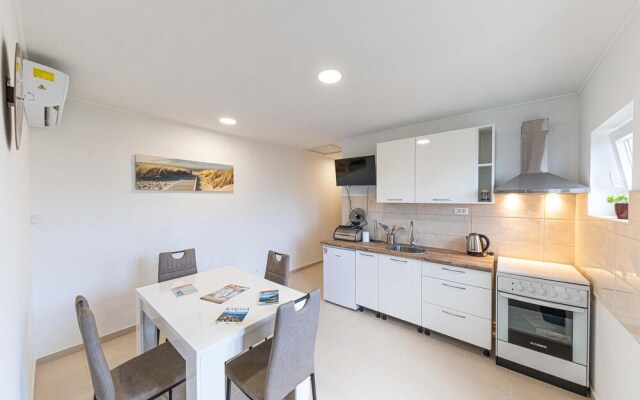 Amazing Apartment in Kastel Stari With 2 Bedrooms and Wifi
