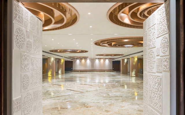 Meridian hotel Banquets and Rooms