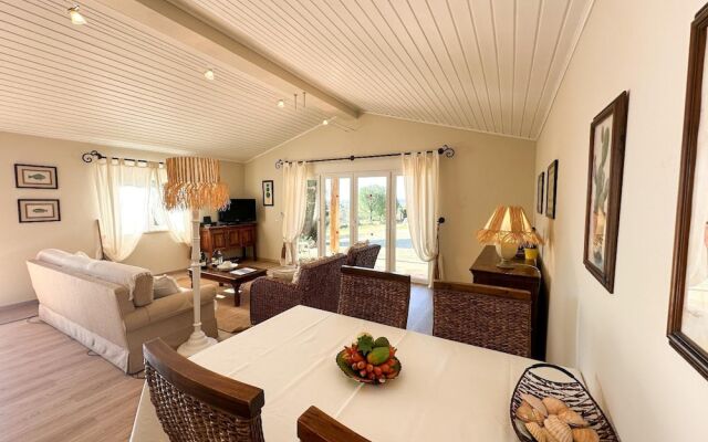 Villa Irene in Mexilhoeira Grande