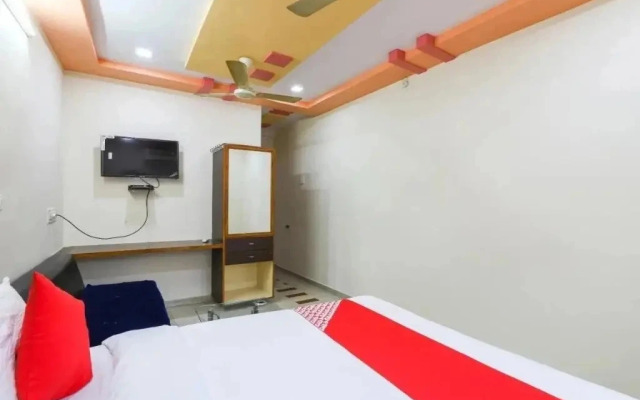 Kabir Residency by OYO Rooms