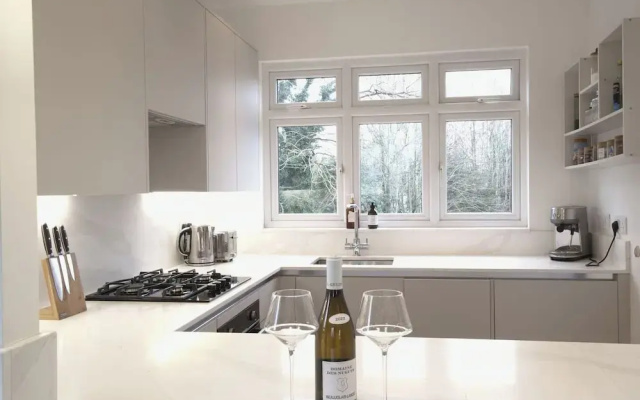 The Lily Suite in Berkshire