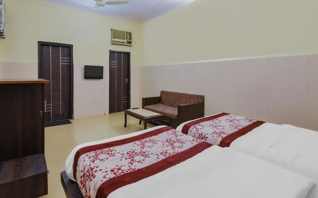 Shubham Palace by OYO