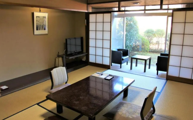 Kawasegien Isuzu Hotel – Guest Rooms – Atami