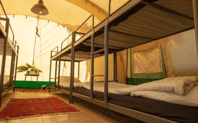 Progress Outdoor Surf Hostel