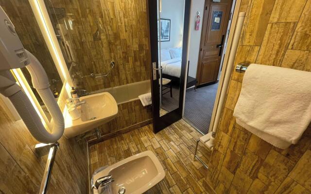 Hotel College De France