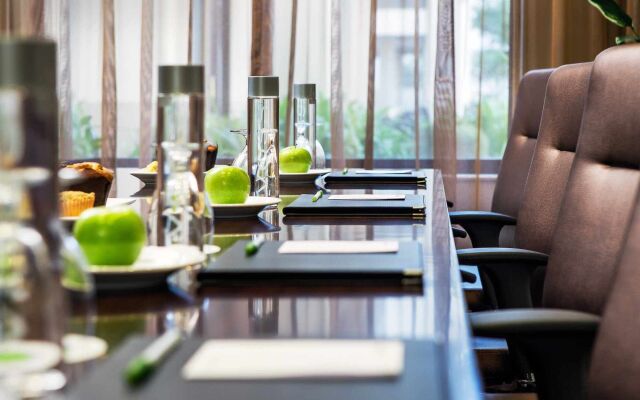 Courtyard by Marriott Oakland Airport