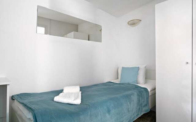 Apelsin Hotel on Kurskaya