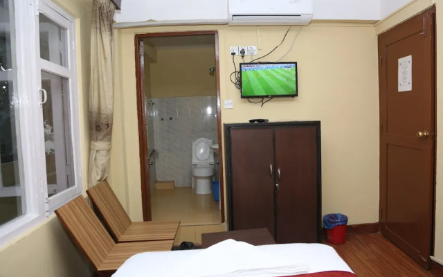 Hotel Holy Temple Tree & Chautari Cafe