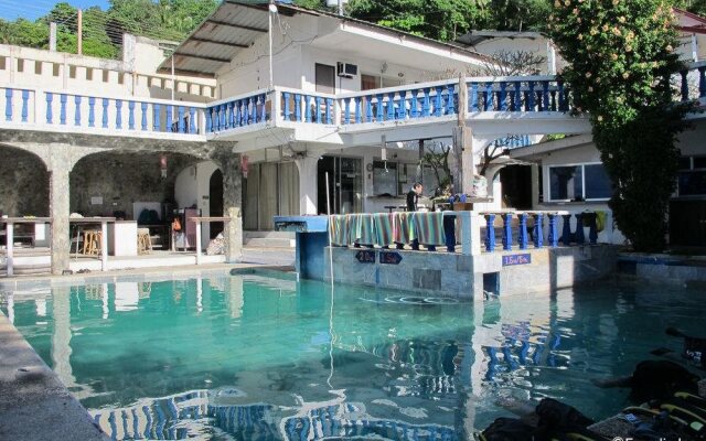 Paradise Resort and Dive Shop