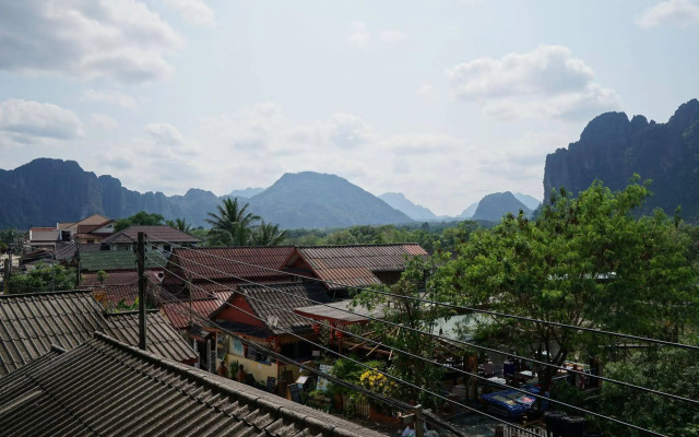 Mountain View Riverside Boutique Hotel