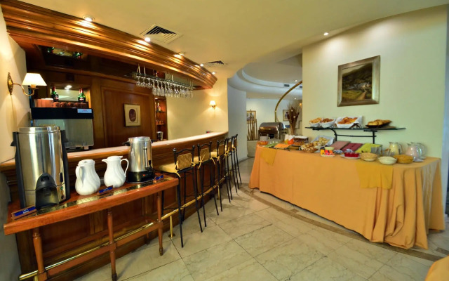 Oxford Hotel