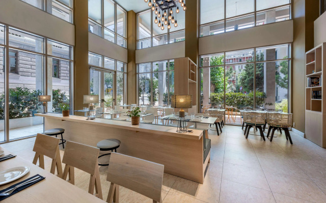 Casual Kubic Athens Hotel