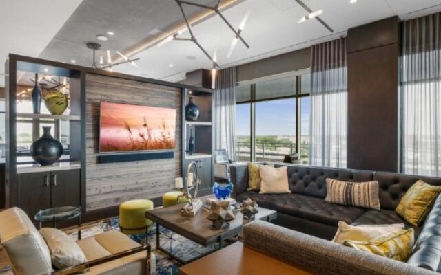 Global Luxury Suites at Woodmont Triangle South