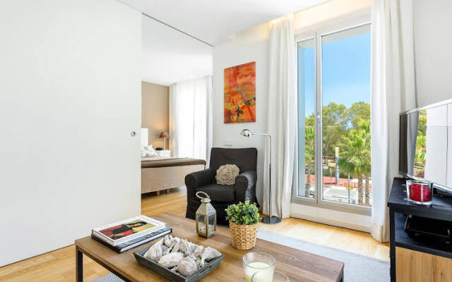 Barcelona 1 Br Apartment Shared Terrace With Swimming Pool Hoa 42151