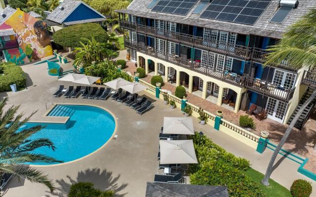 LionsDive Beach Resort