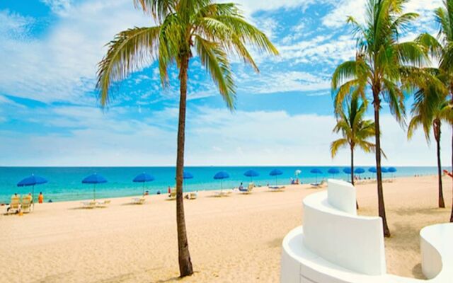 Lauderdale Villas, Suites by the Sea