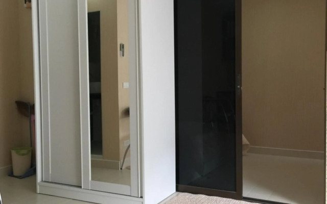 Muangthongthani Rental by Khun Dan