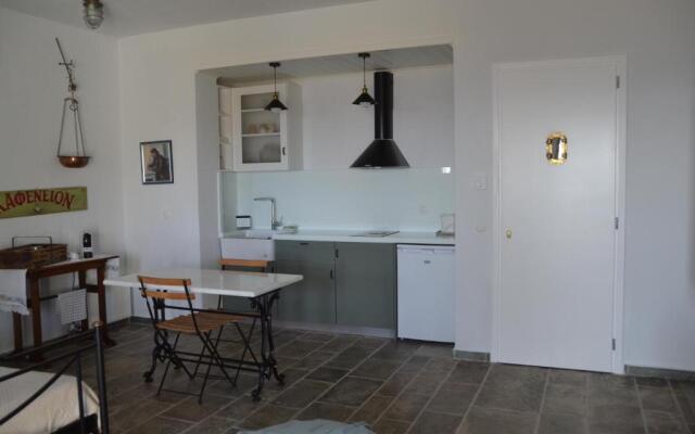 Sea view studio 2