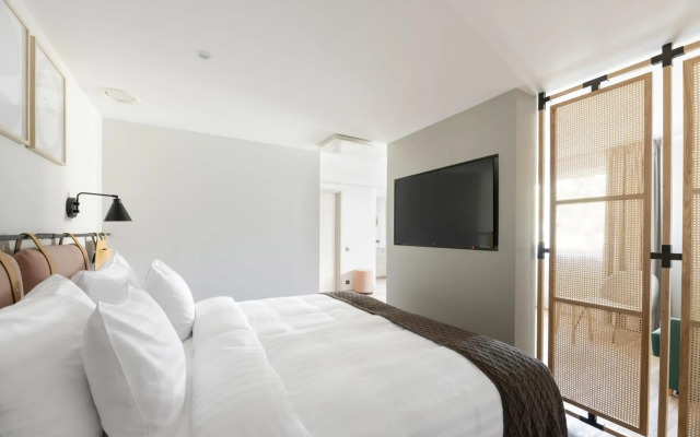 Oru Hub Hotel Tallinn - Handwritten Collection