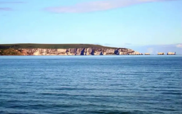 3 Bedroom-house -3mins to Beach- Petsok