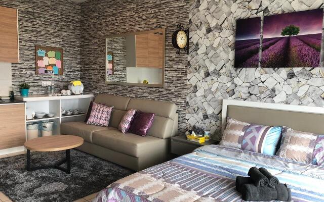 Buff Evo Soho Bangi Sentral with NETFLIX & WiFi