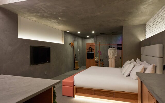 David Hotel