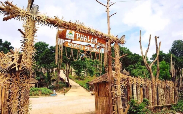 Phalan Resort