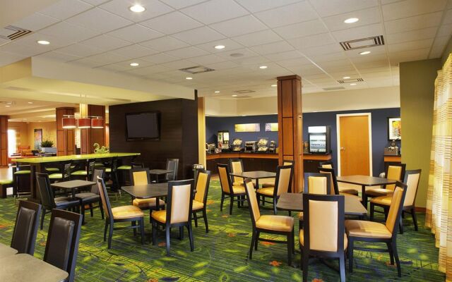 Fairfield Inn & Suites by Marriott Toronto Mississauga