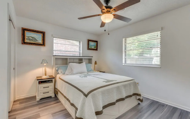 Swim, Golf & Relax: Family-friendly Pensacola Gem