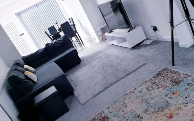 Beautiful 3-bed House in Birmingham