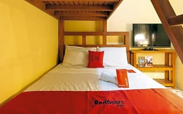 RedDoorz Plus @ Malabag Silang