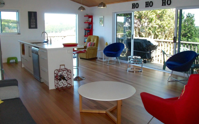 Onetangi Haven - Onetangi Holiday Home