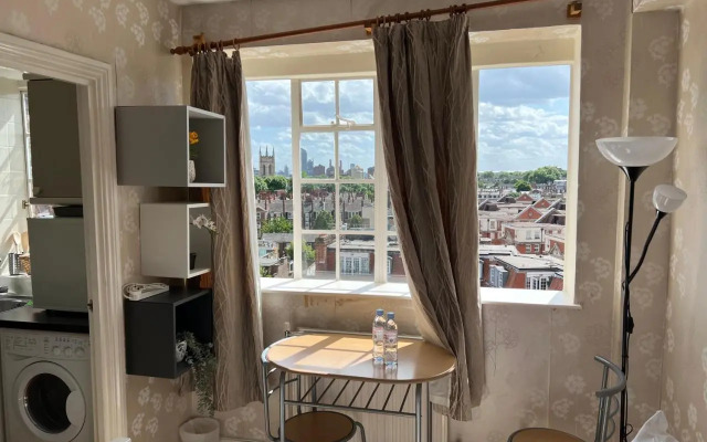 Super Located Studio in South Ken at Chelsea Cloister