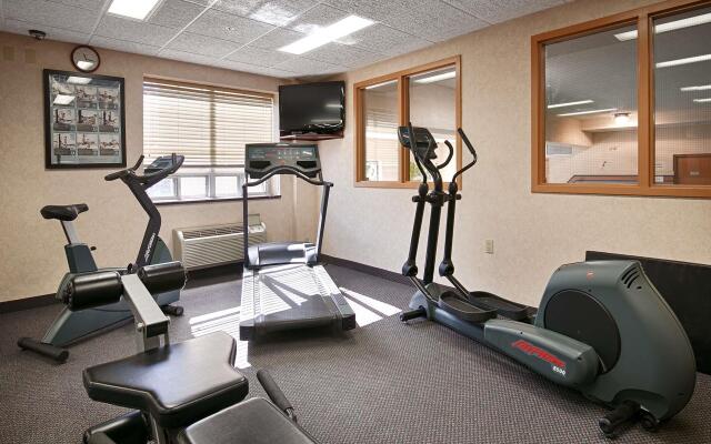 Best Western Plus Burlington Inn & Suites