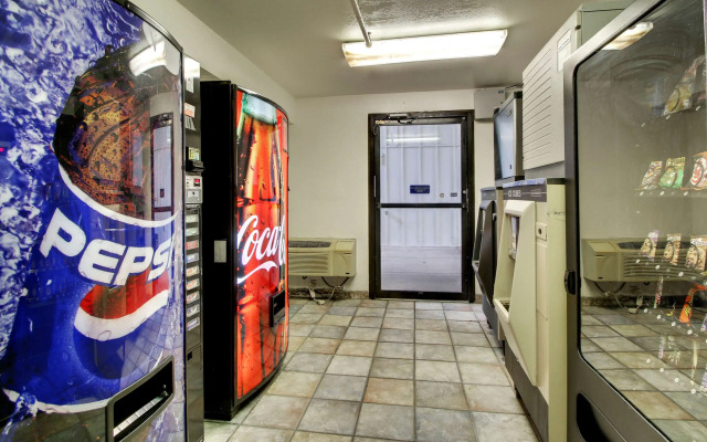 Motel 6 Des Moines, IA - North