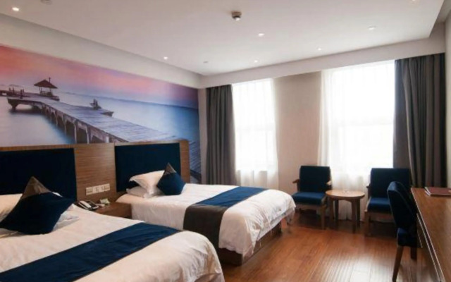 Zhoushan Pinzhu Art Hotel (Baolong Plaza)