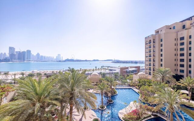 "fairmont North Residence Full Sea View 2br 163 Sqm"