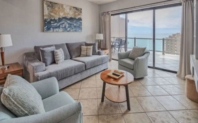 Topaz 1103 in Puerto Pe Asco