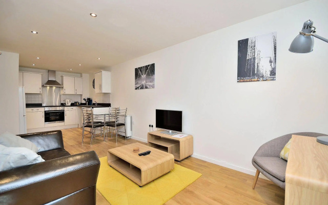 Racecourse Serviced Apartments